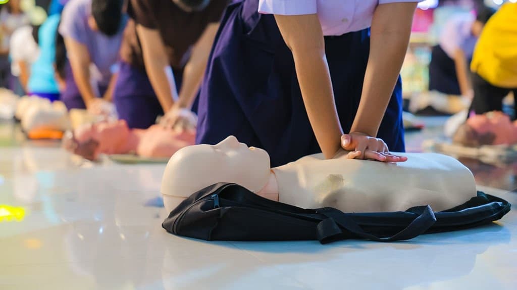 Can You Do CPR Training Without Any First Aid Experience
